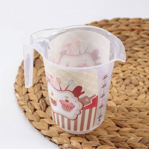 Кувшин пластиковый мерный "Кексики" 650 мл 2089116